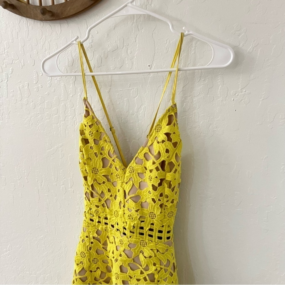 Lovers and Friends Above Knee Bellini Neon Yellow Lace Eyelet Small - Picture 3 of 14